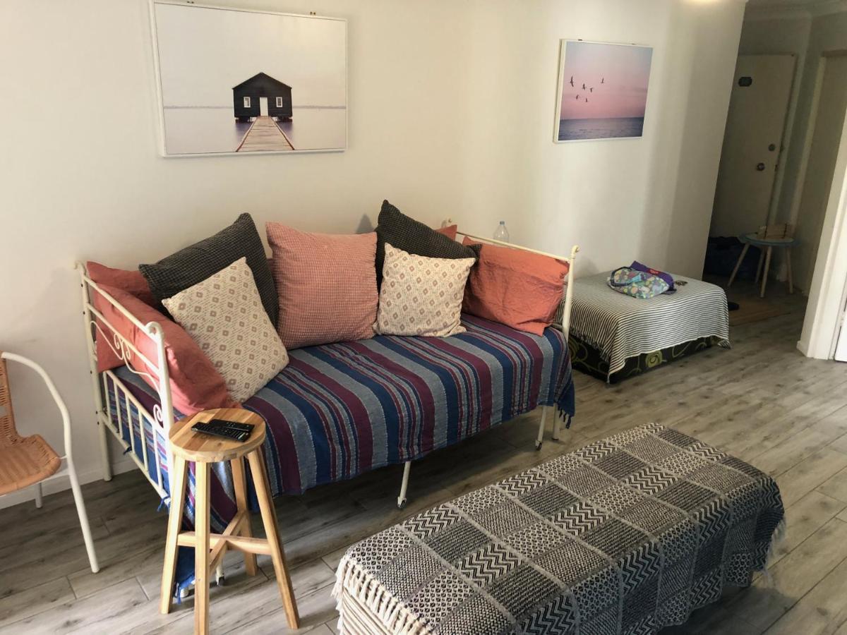 Surfers Paradise Self contained 1 Bed Unit (Budds) - Housity