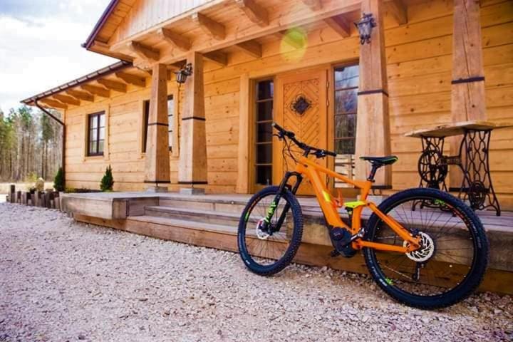 Chata pod Świnią Górą * - Housity