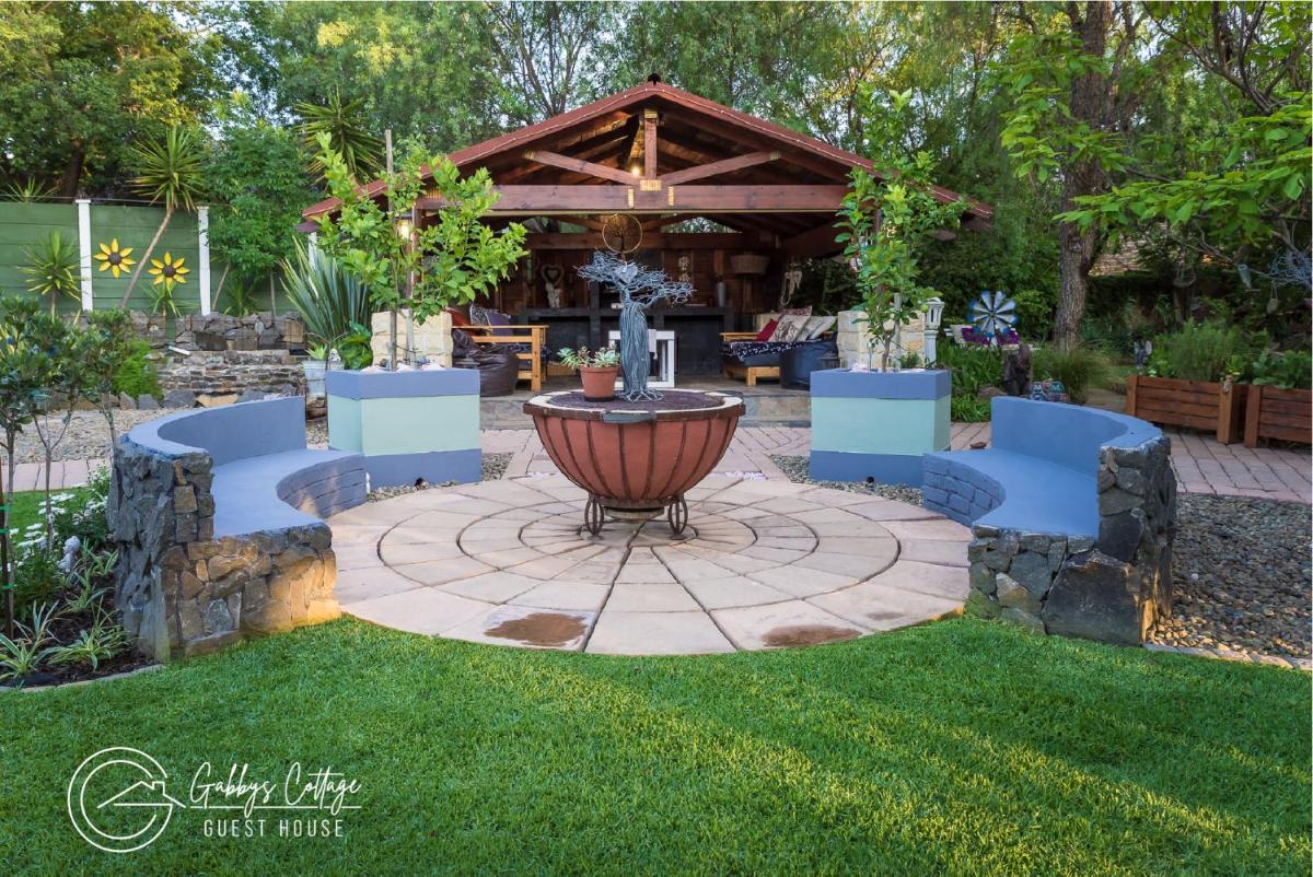 Gabbys Cottage Guesthouse - Housity