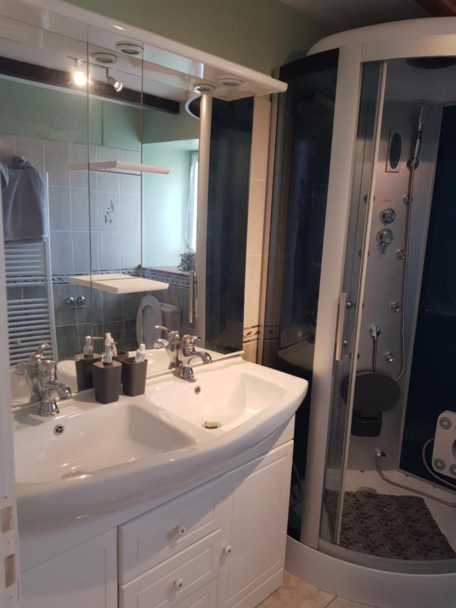 Le Pommier Chambre d'hote - Housity