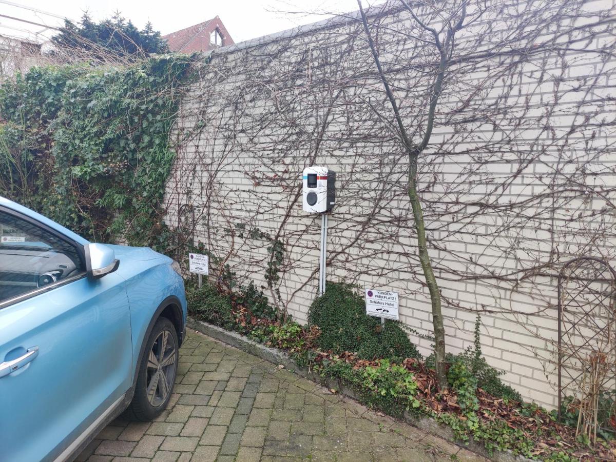 Schäfers Hotel, Self Check In, Cafe am Hotel - Housity