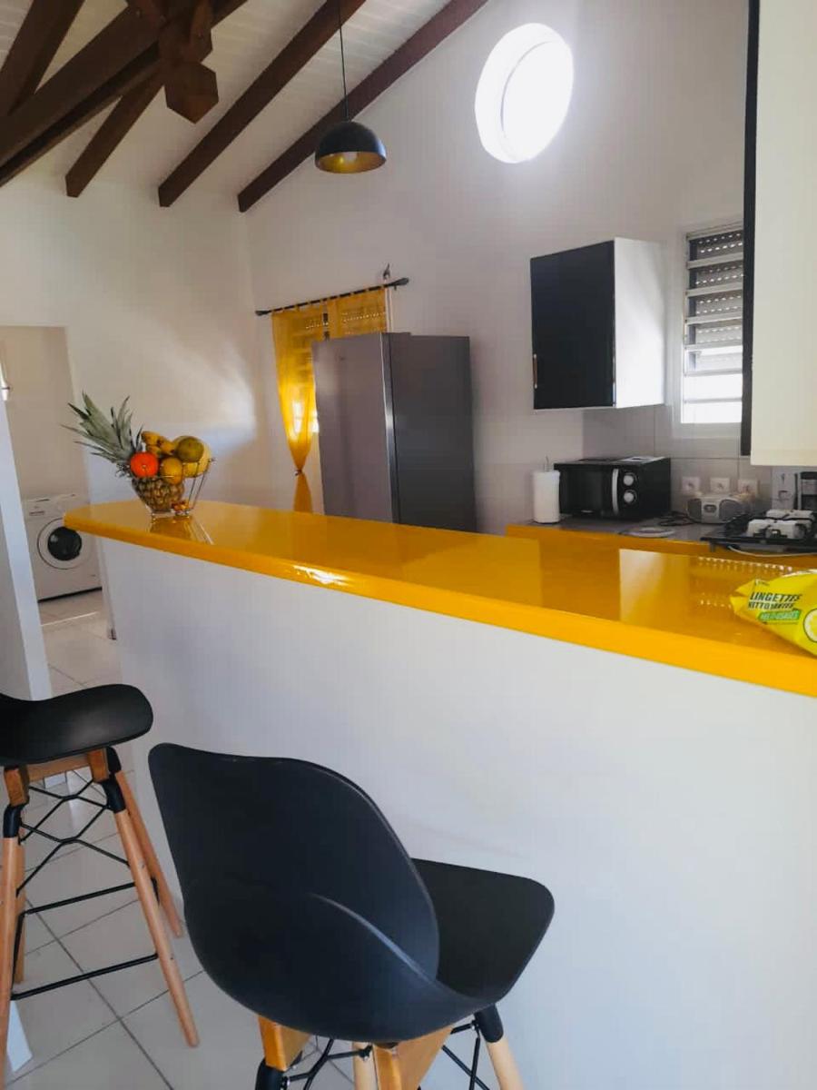 Paradyse Den's près Sources d'Eau Chaudes , Paisible , Vue sur mer , WIFI - Housity
