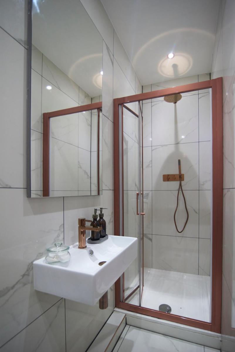 London Street Bath - Housity