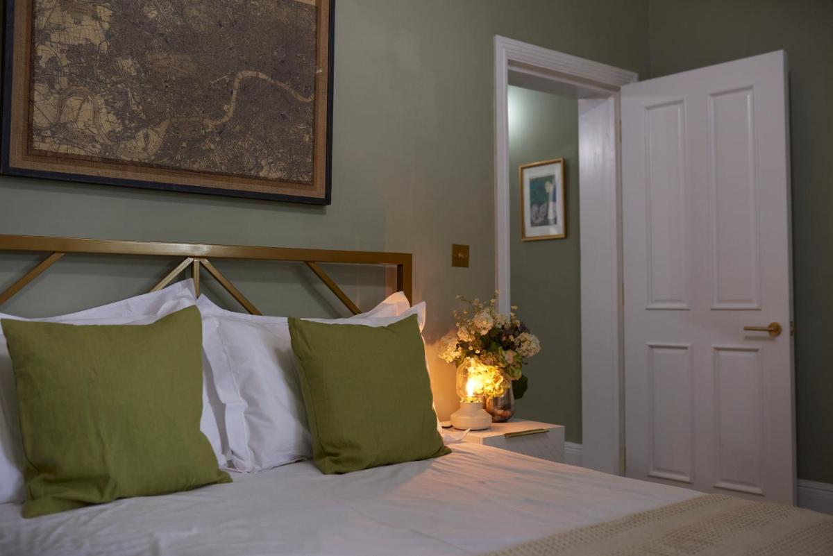 London Street Bath - Housity