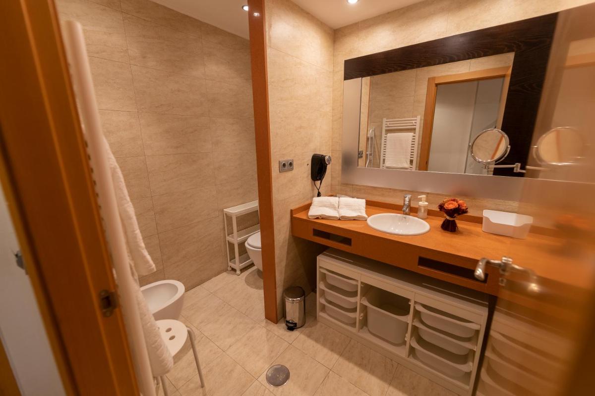 Un baño de Nastasi Hotel & Spa