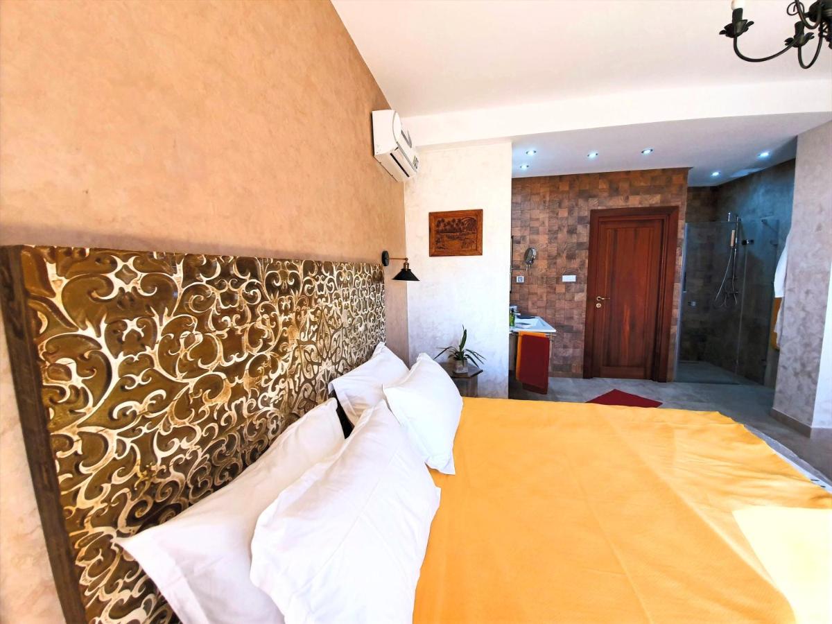 Mahdia - Baghdadi - Laourient Apartments, restaurant, café - Housity