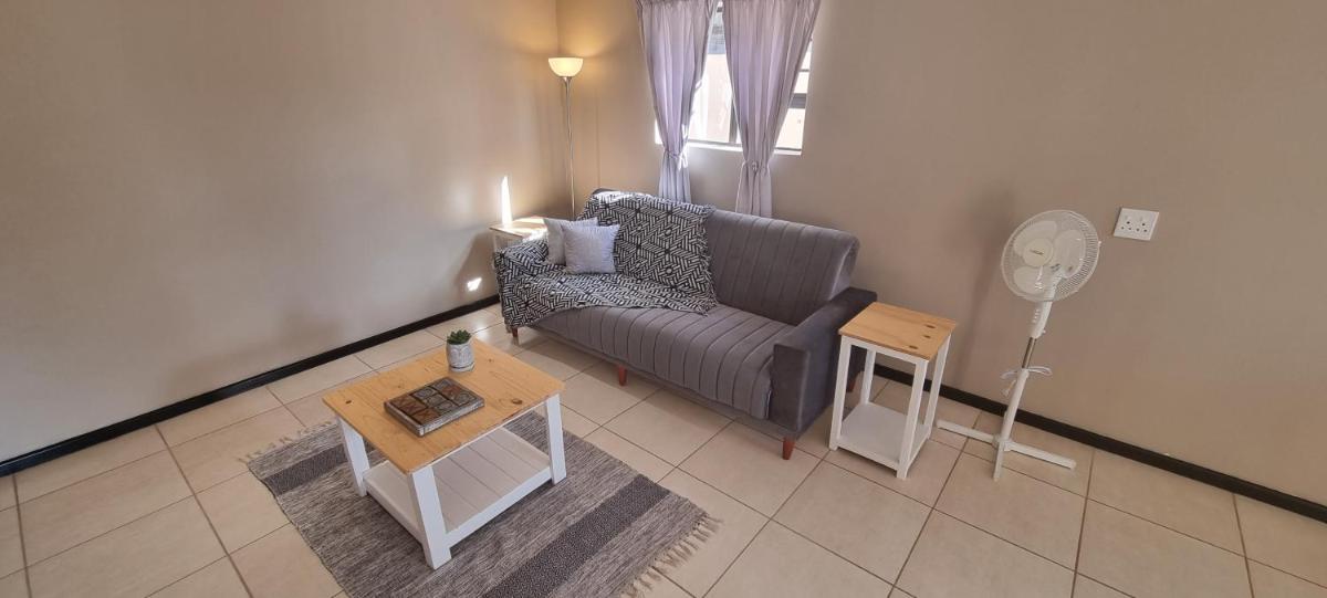 Spacious Cottage - Housity