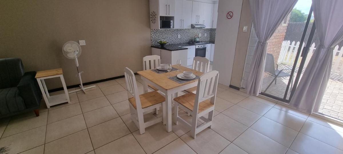 Spacious Cottage - Housity