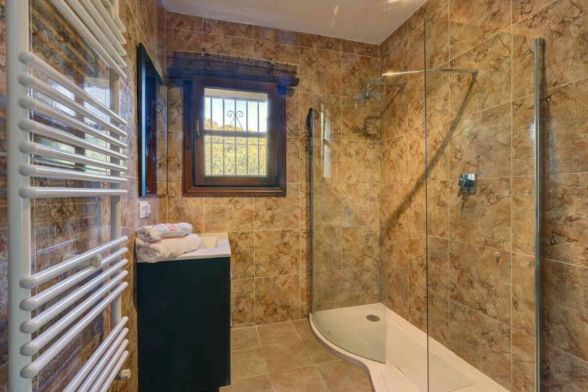 Villa Casares - Housity