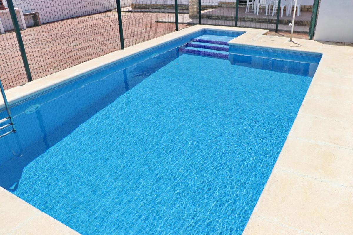 Chalet Pinar de Roche - Housity
