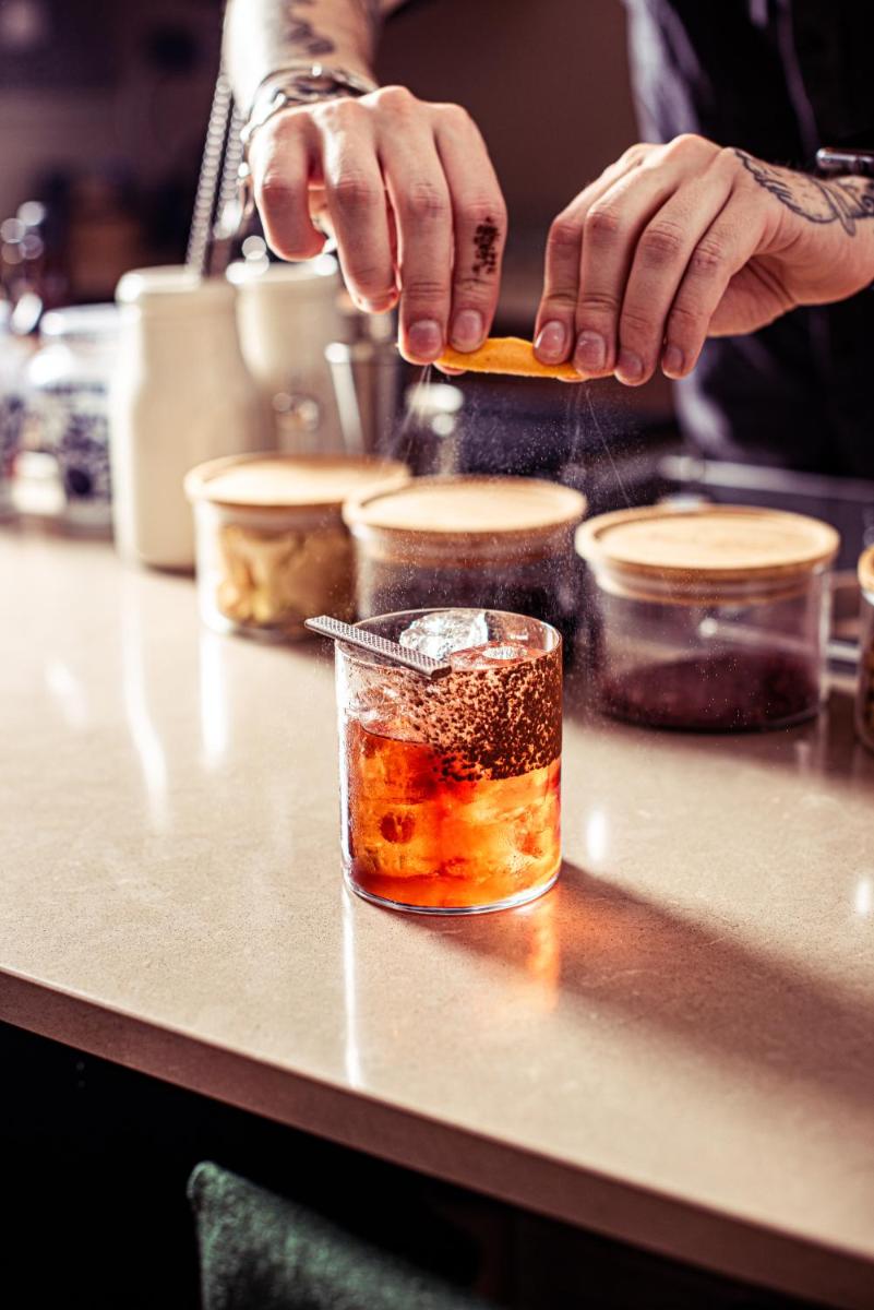 Boissons dans l'établissement Le Petit Beaumarchais Hotel & Spa