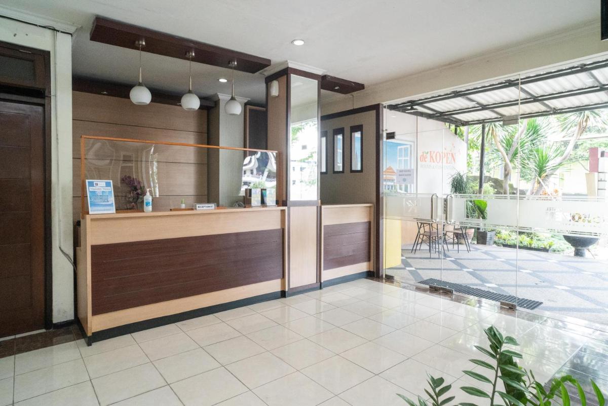Urbanview Hotel de Kopen Malang by RedDoorz - Housity