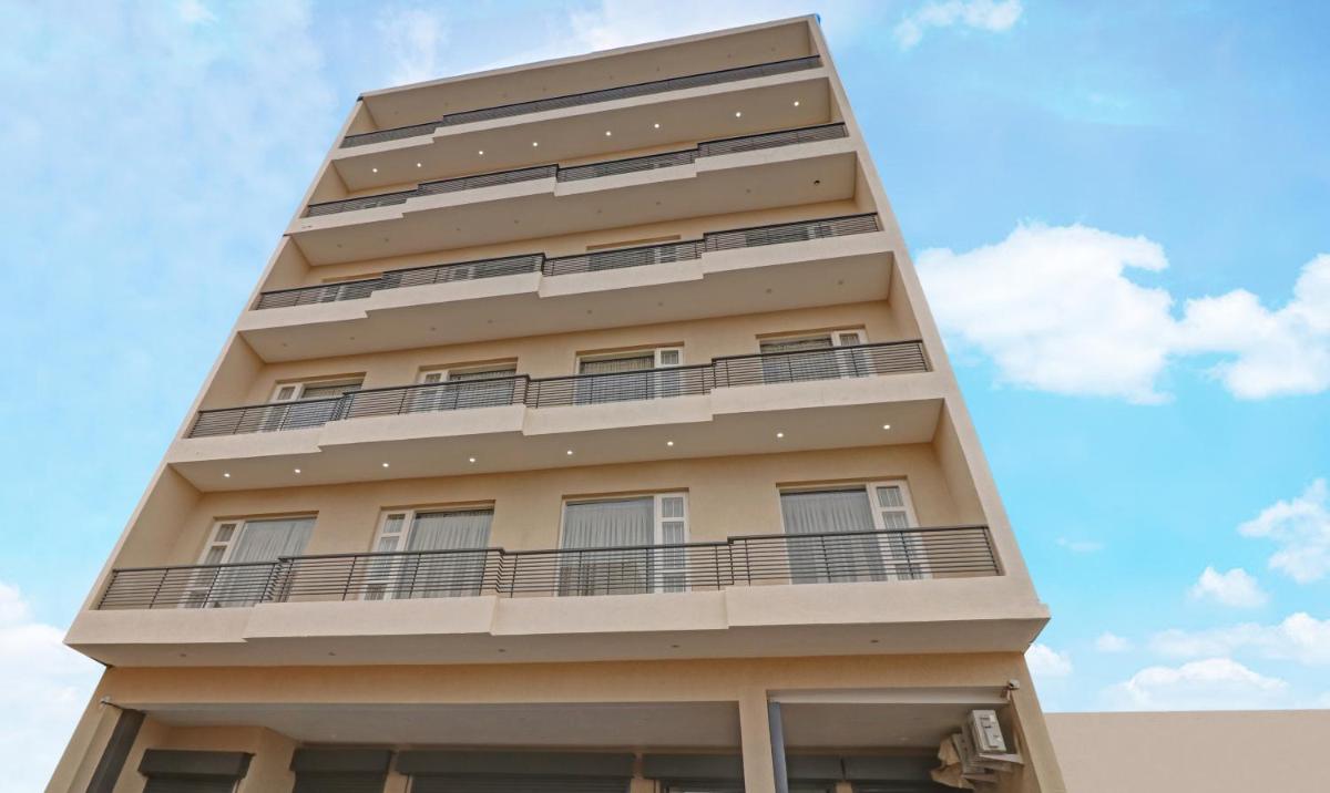 Treebo Trend Kamron Regency Sector 80 - Housity