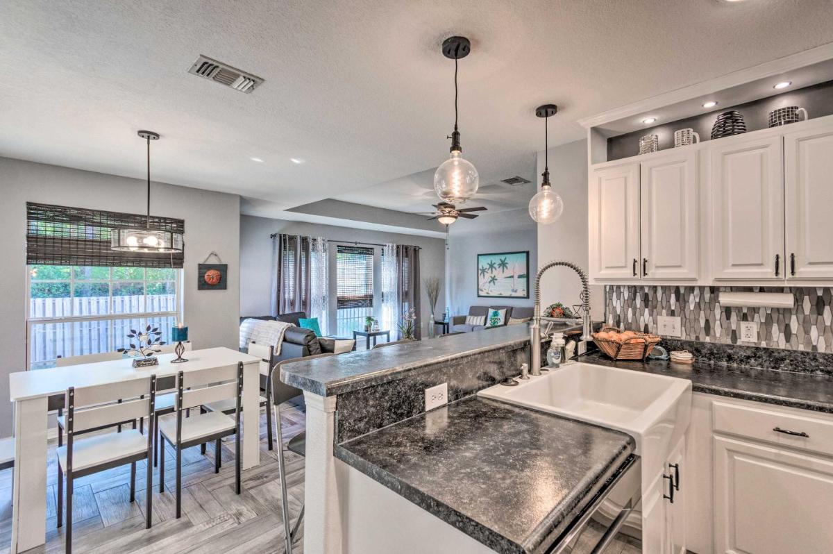 Private Gulf Breeze Gem with Easy Shore Access! - Housity