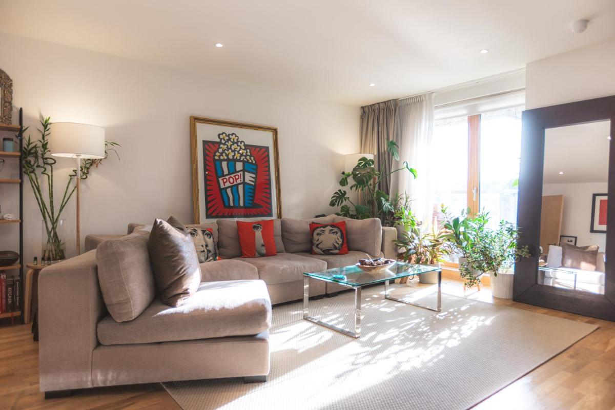 Suitetrails - Beautiful Central Home for 6 near Olympic Park and ABBA Theatre