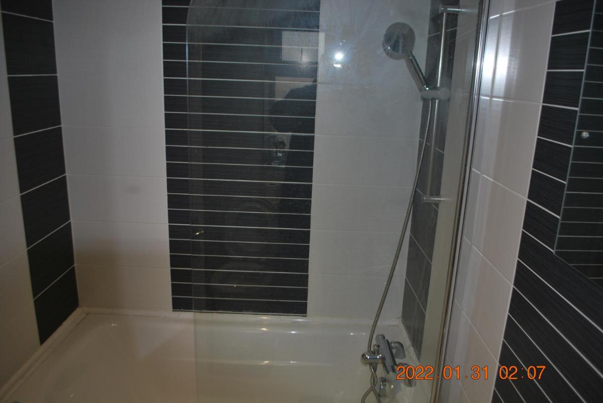 Emily house with Lovely one bed home in Bicester with free parking - Housity
