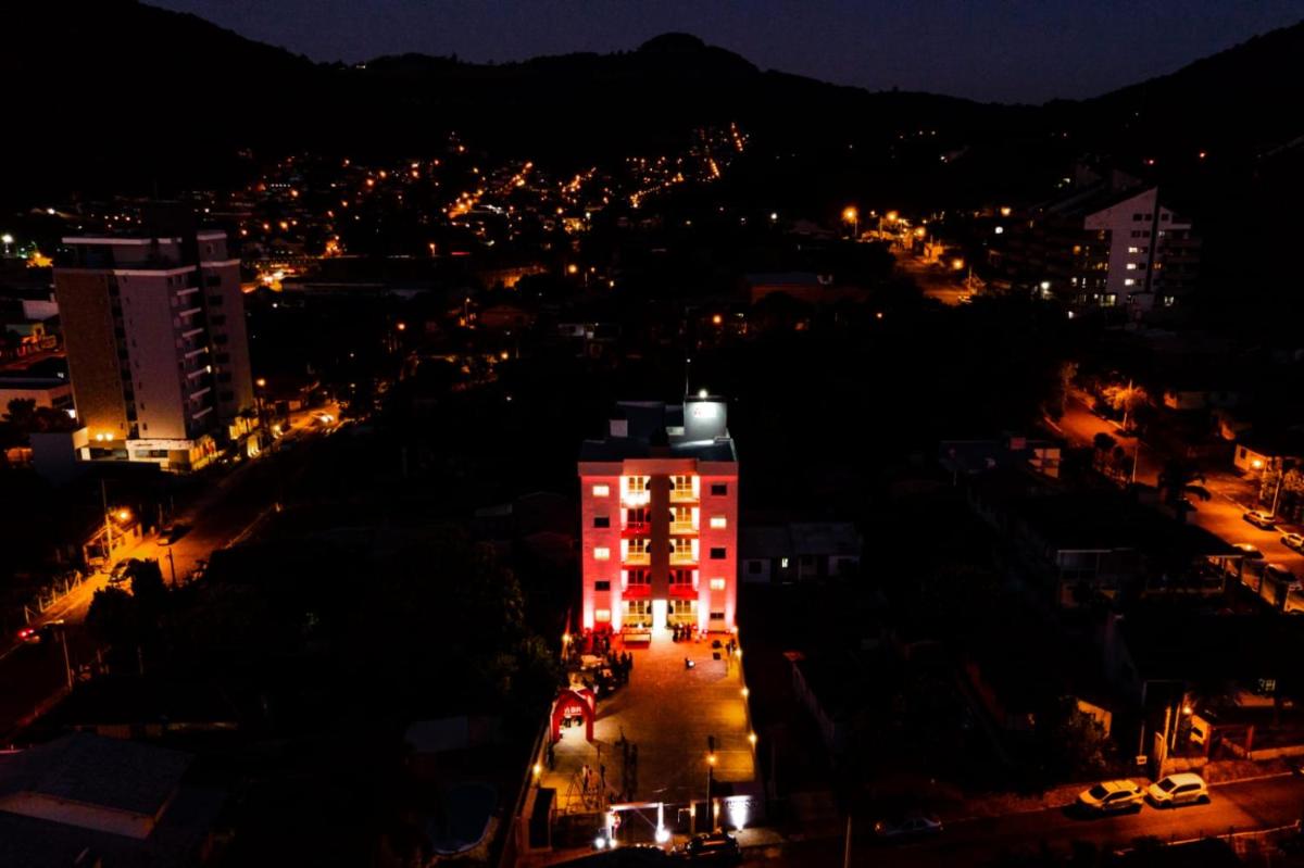 Apart 2D com Suíte no Centro de Igrejinha a 30min Gramado - Housity