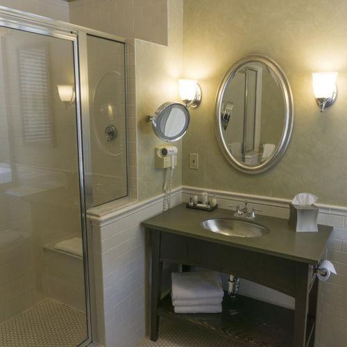 The Parker Inn - Housity