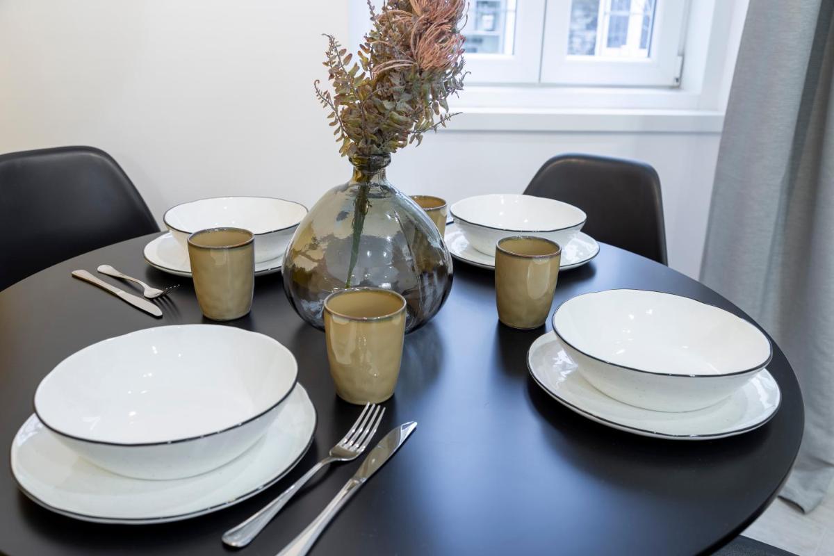 Stylish apartment with an arty touch Fast WiFi - Housity