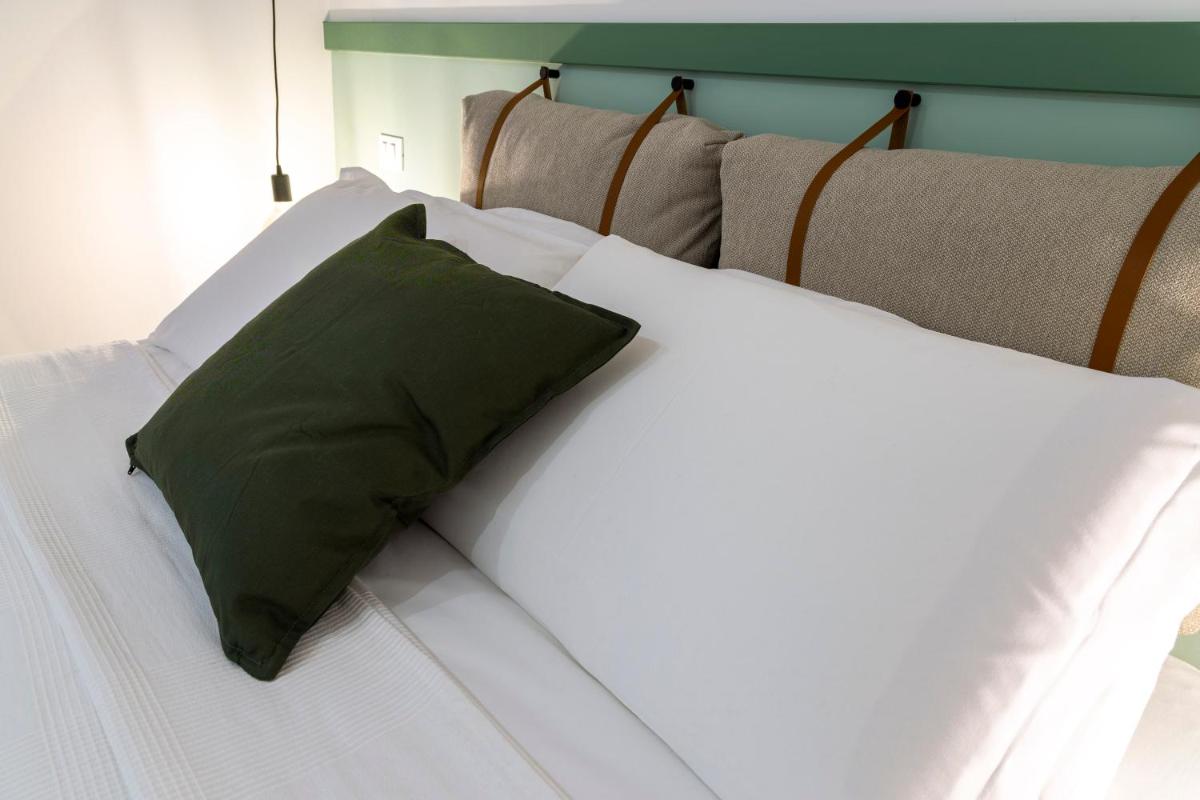 Stylish apartment with an arty touch Fast WiFi - Housity
