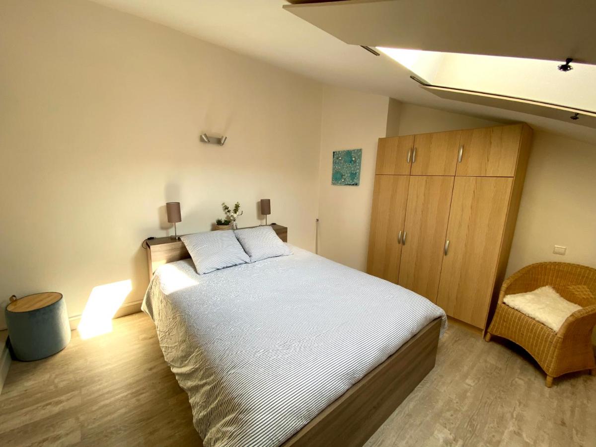Proche cure thermale ,2 couchages 160, duplex 39m2 - Housity