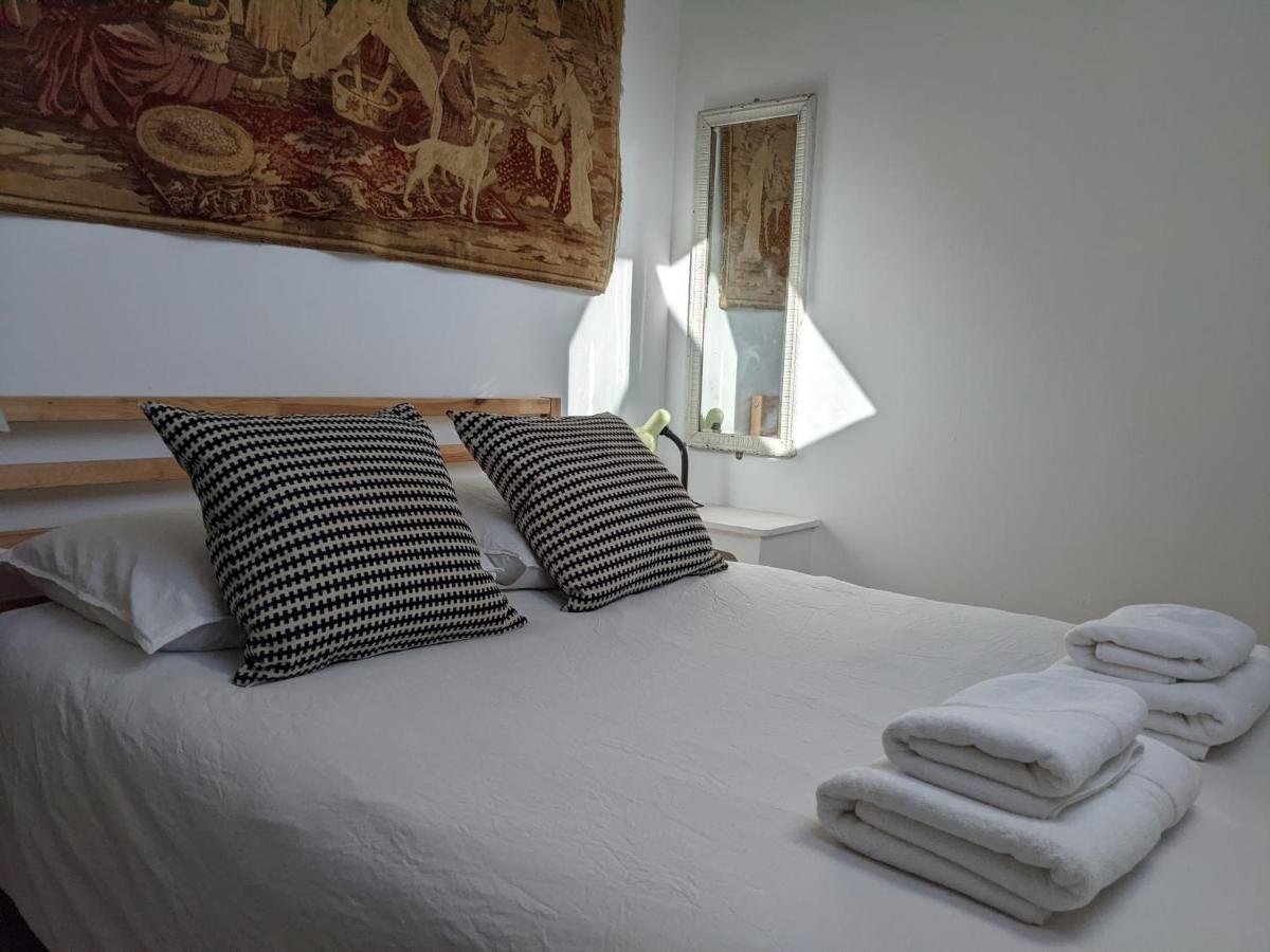 Les Glycines - Collection of 3 houses to sleep 12 - Housity