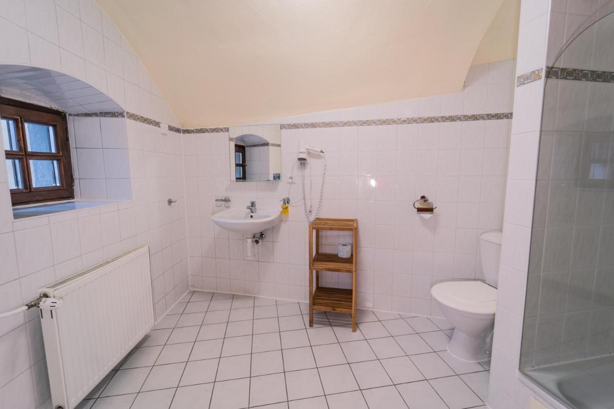 Hotel Koruna Prachatice - Housity
