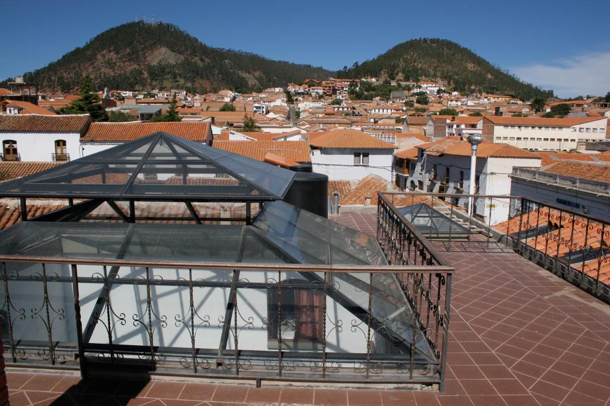 Hostal Patrimonio - Sucre - Housity