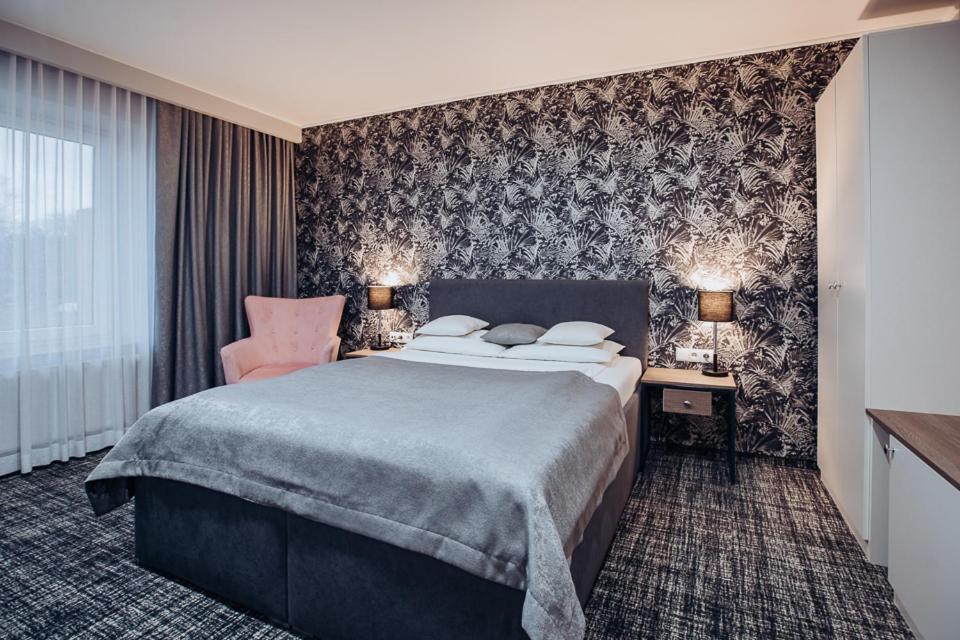Miejsca noclegowe i Restauracja Kamiński - Housity