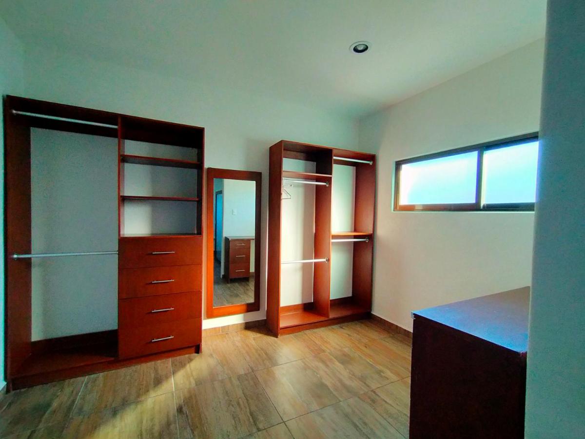 José y Glendy Hotel - Housity