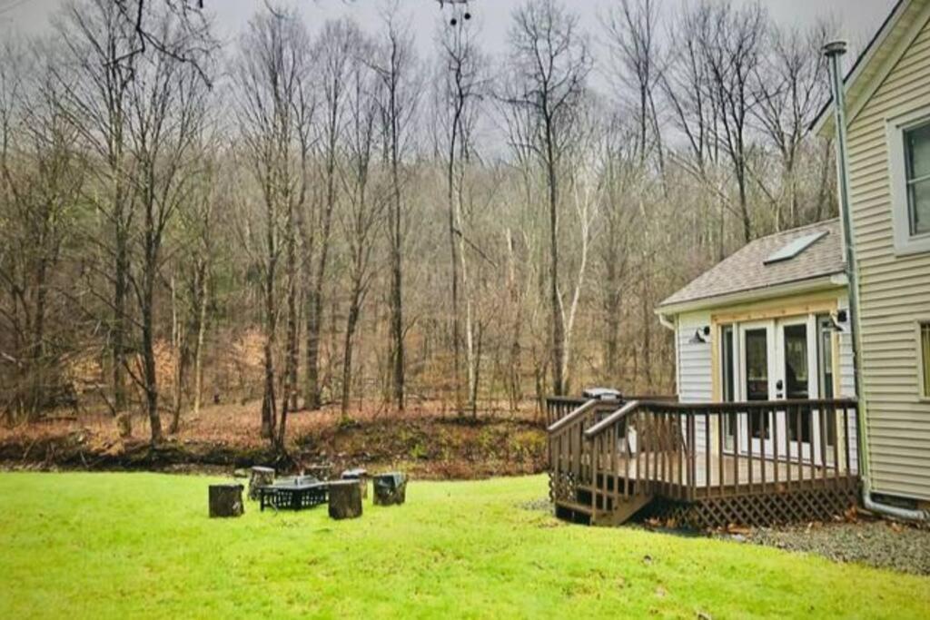 Charming 120-year-old farmhouse by the creek. - Housity
