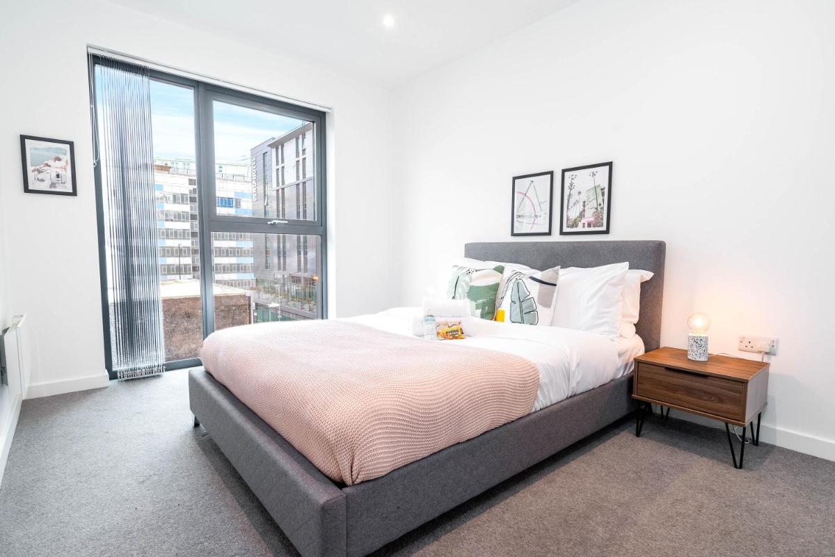 Candy-Chic 1 Bedroom Apartment - City Centre - Housity