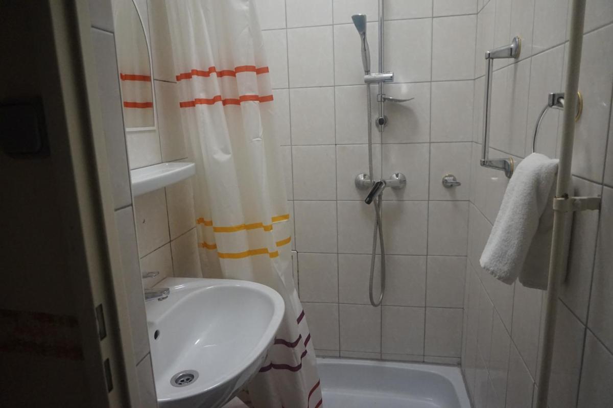 Hotel Ajka - Housity