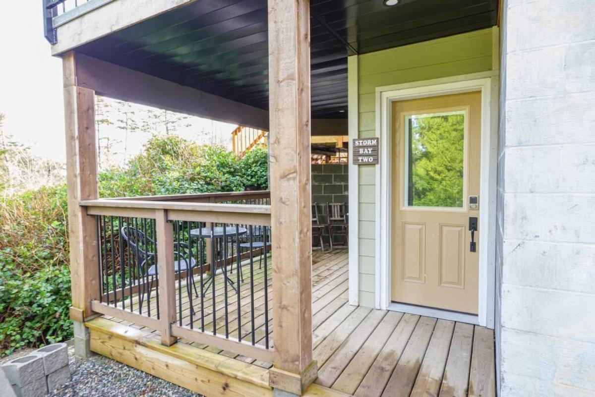 Storm Bay, Modern 1 Bed Suite and Chefs Kitchen - Housity