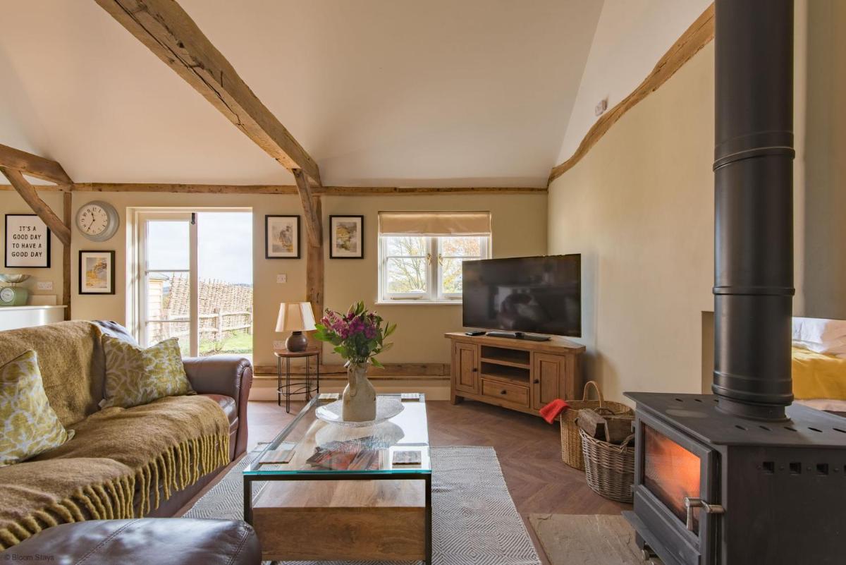 Cart Lodge by Bloom Stays - Housity