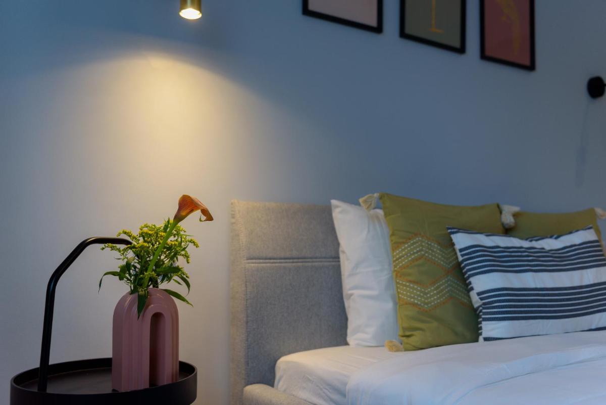 Sunny Studio - Top Location - Green View Balcony - Housity