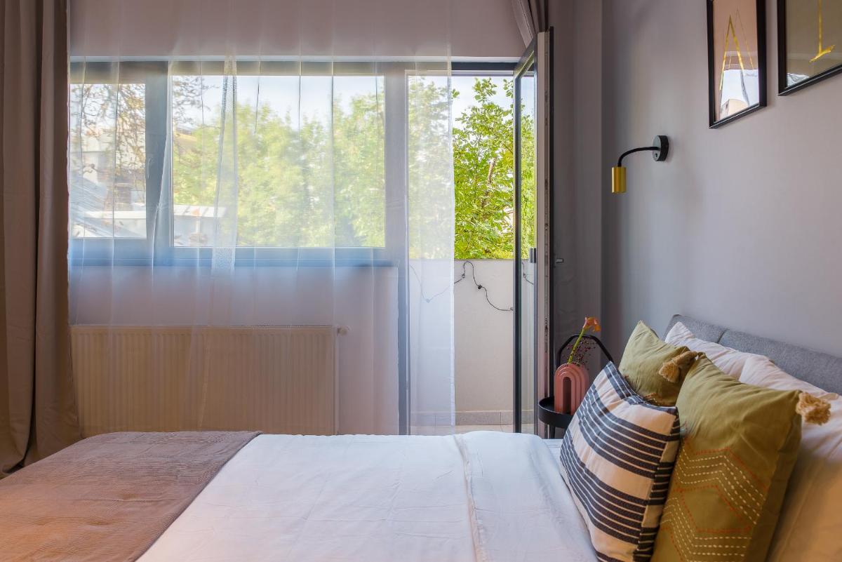 Sunny Studio - Top Location - Green View Balcony - Housity