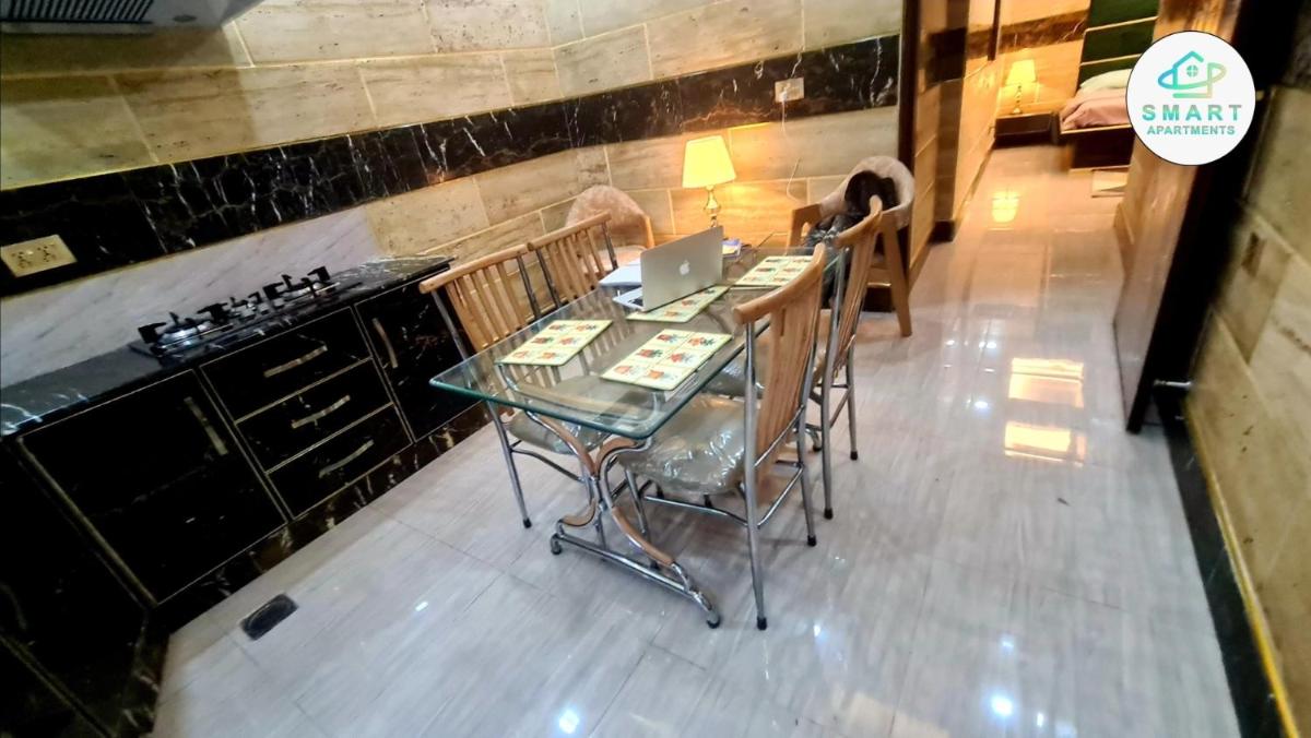 Smart Apartments & Hotel - Housity