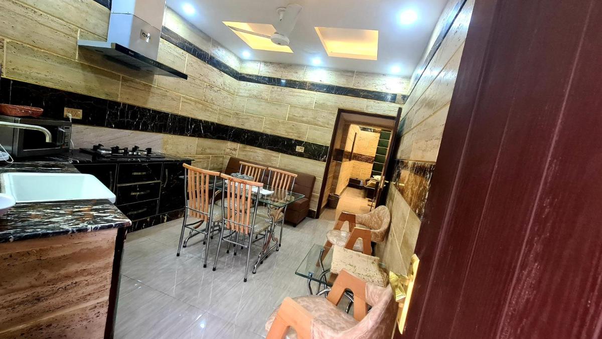Smart Apartments & Hotel - Housity