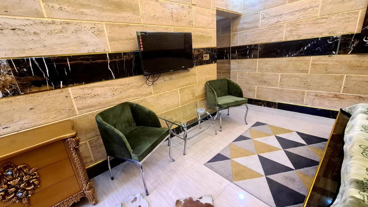 Smart Apartments & Hotel - Housity
