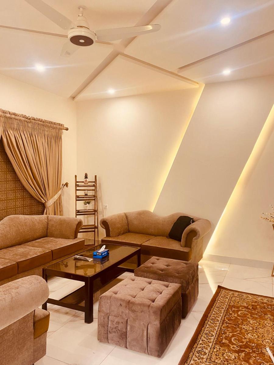 Fully Serviced 2 BR Independent Portion In Wapda City - Housity