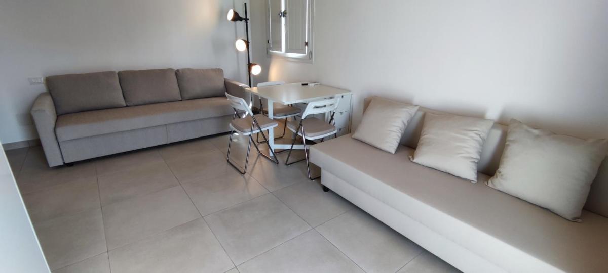 Fèdeli House Pool - Housity