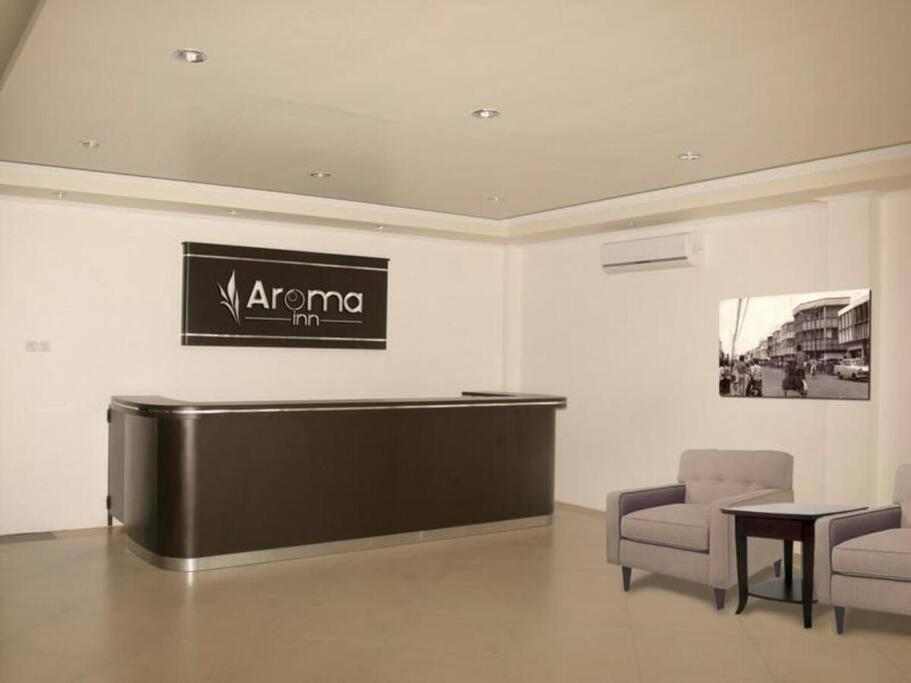 Spacious Room with View at Hotel Aroma Inn - Housity