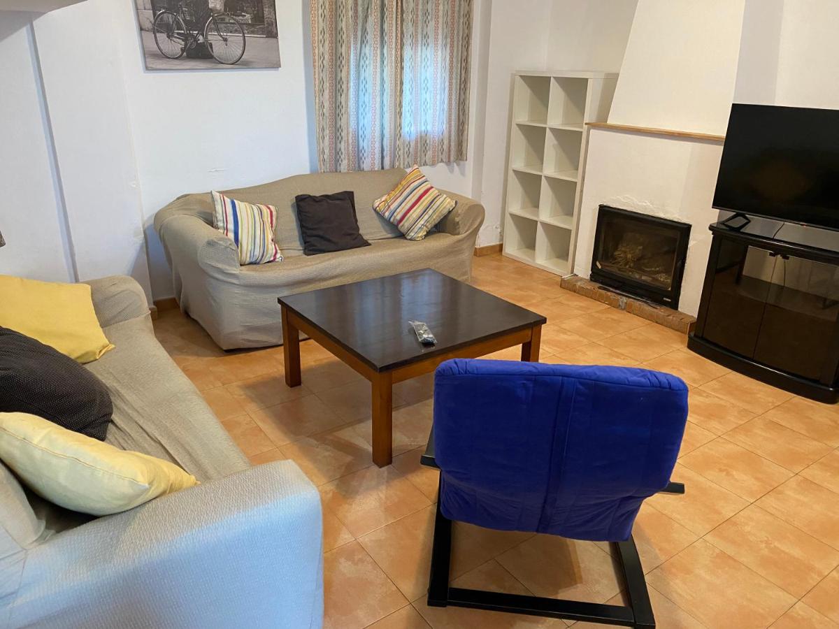 Sevilla Saltera casa RURAL cerca centro de Sevilla Familiar - Trabajo - Wifi - Housity