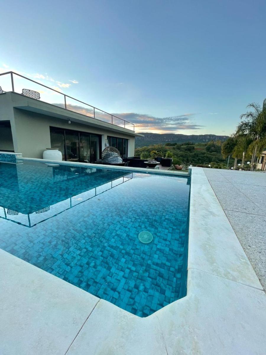 Casa contemporânea com piscina em Tiradentes - Housity
