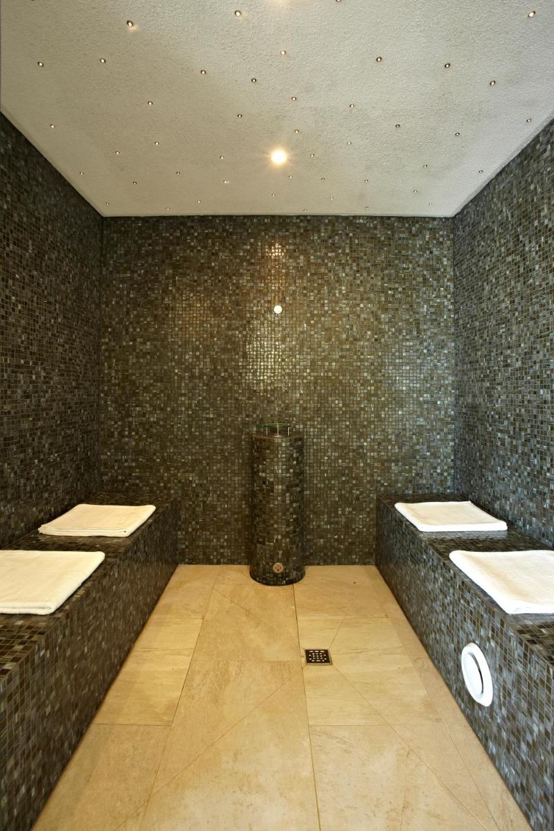 Un baño de Grupotel Montecarlo