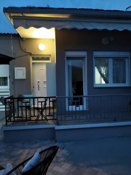 Οικία με αυλή και πάρκινγκ, μέσα στο κάστρο της πόλης - Housity