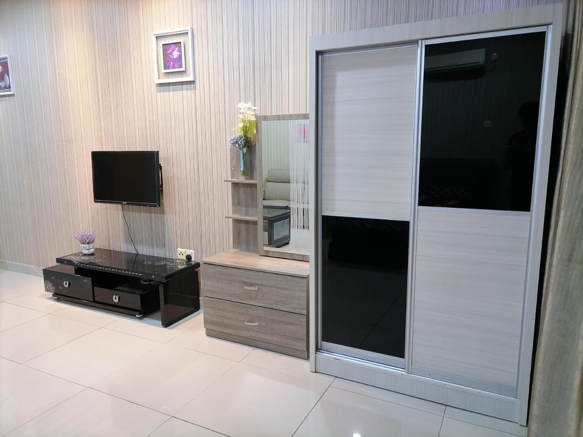 03A-Mount Austin Palazio Studio Homestay for 2pax WIFI - Housity
