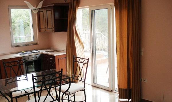 Holiday house in Vrbnik with sea view, terrace, air conditioning, W-LAN 3672-1 - Housity