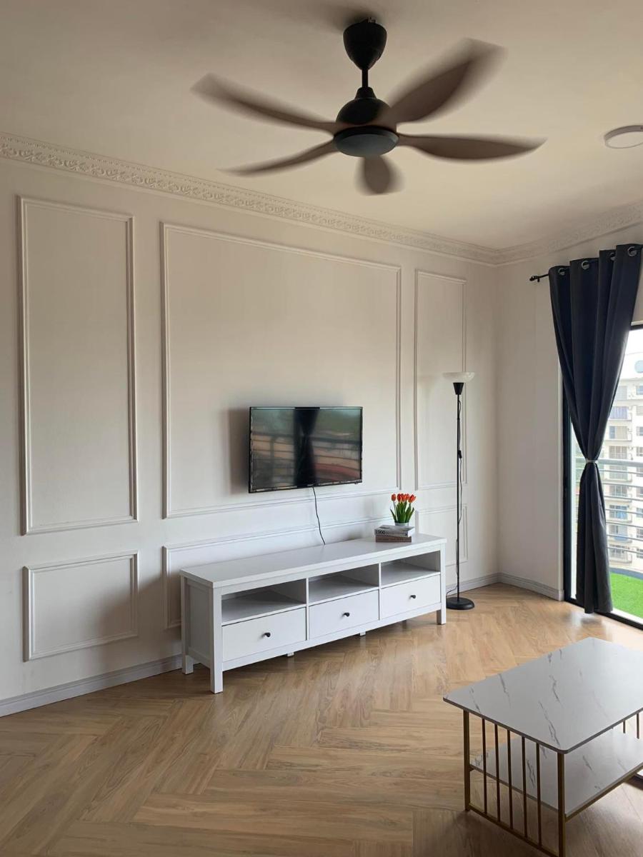 Hidden Gem @ Marina View Villas PD - Housity